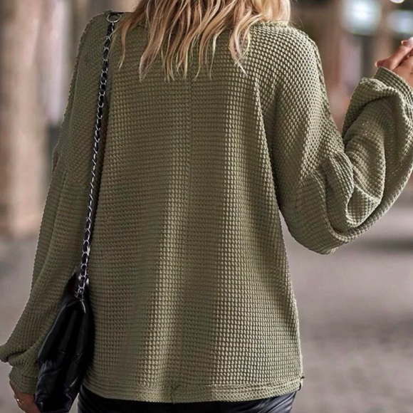 BOUTIQUE | Waffle Knit Top - Picture 2 of 5
